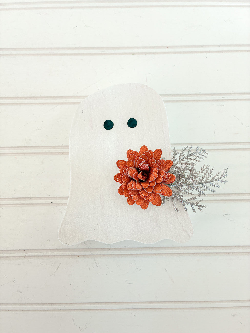 Ghost Shelf Sitter