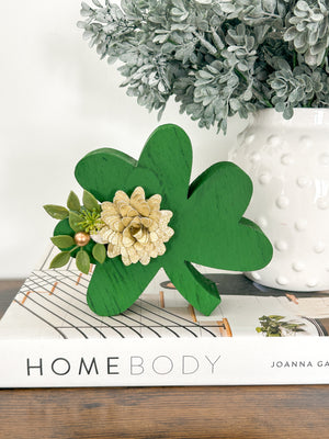 Green Shamrock Shelf Sitter