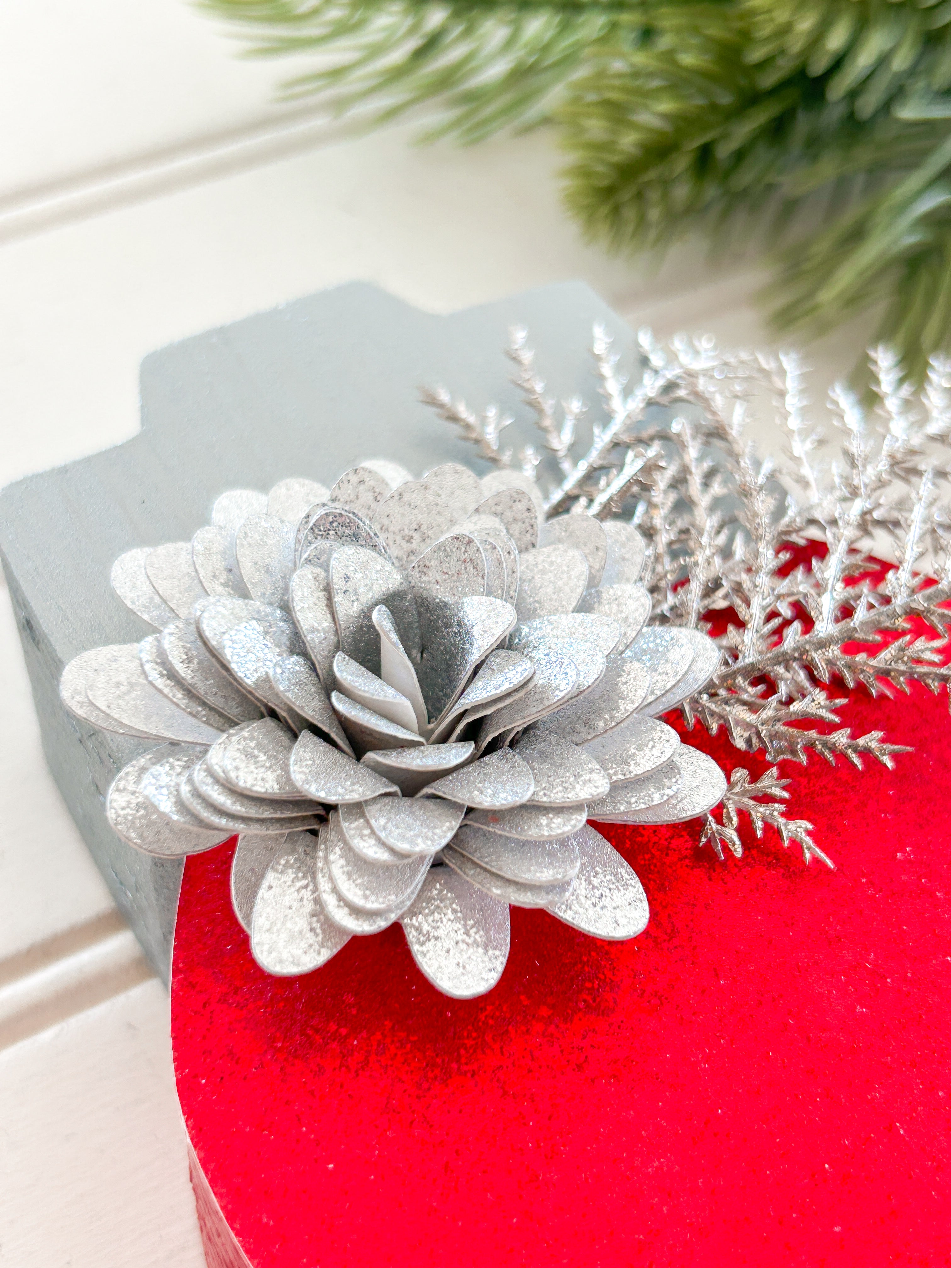 Red Christmas Bulb Shelf Sitter