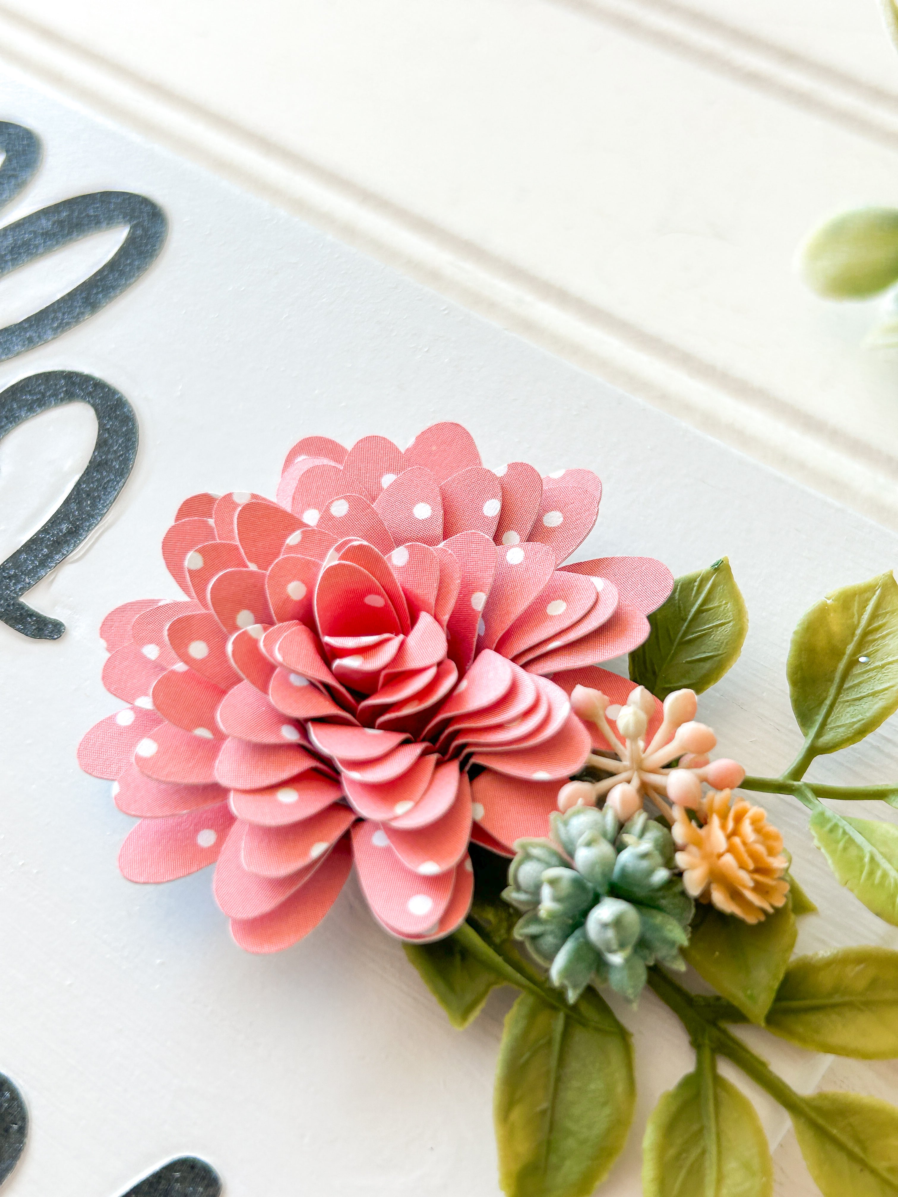 Hello Summer Shelf Sitter With Pink Flower