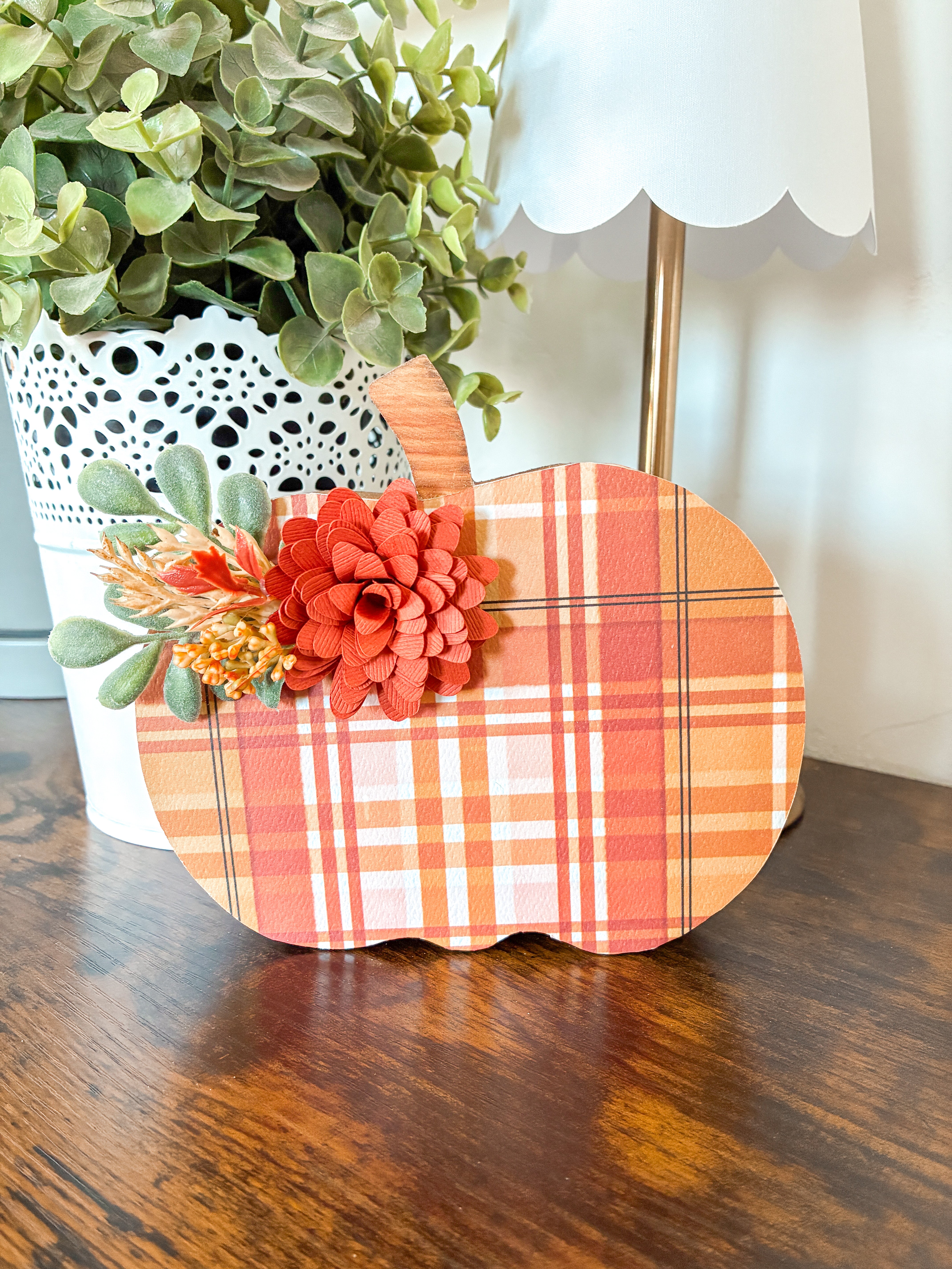 Wide Plaid Pumpkin Shelf Sitter