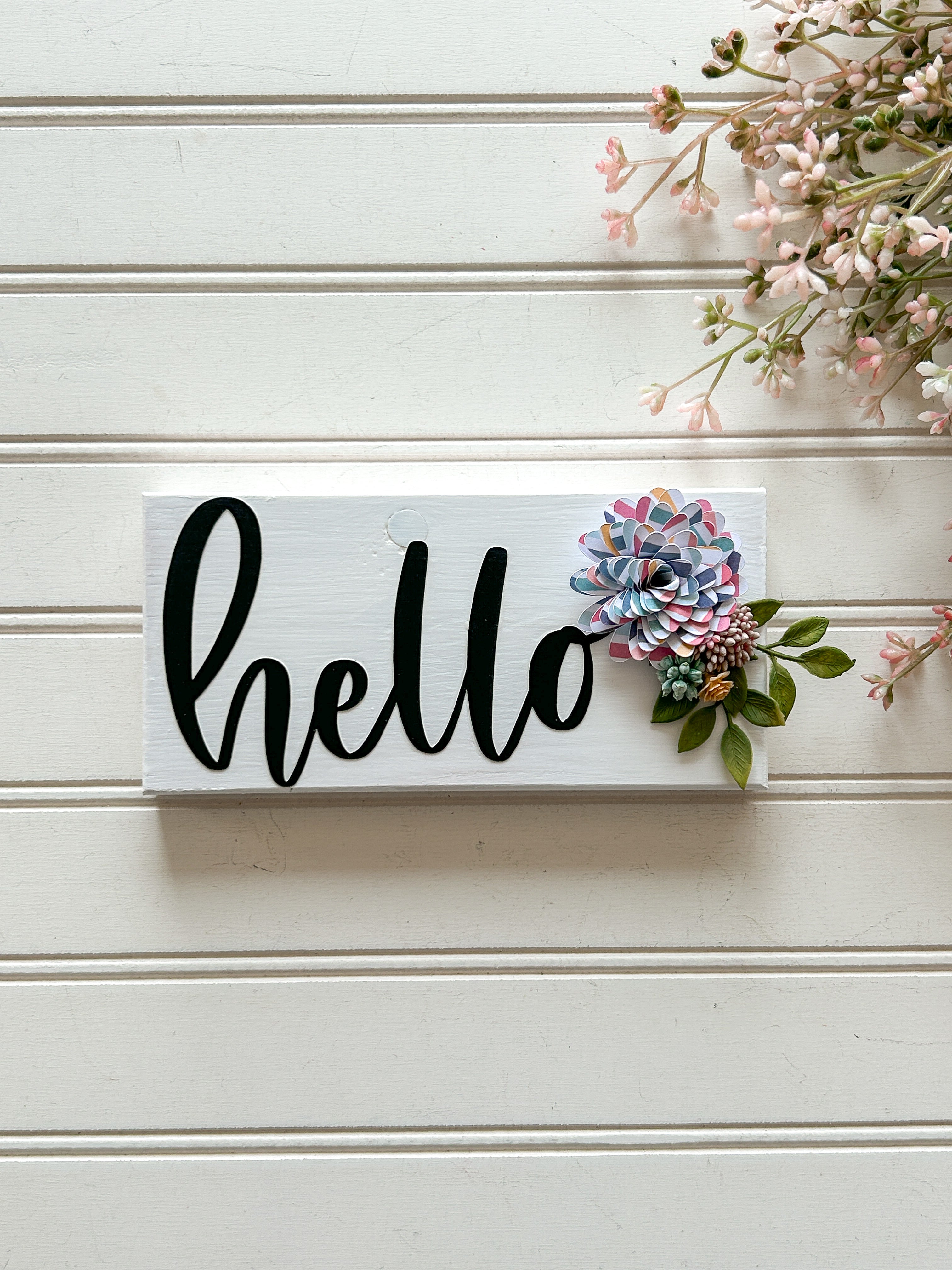 Small Hello Shelf Sitter With Stripe Flower