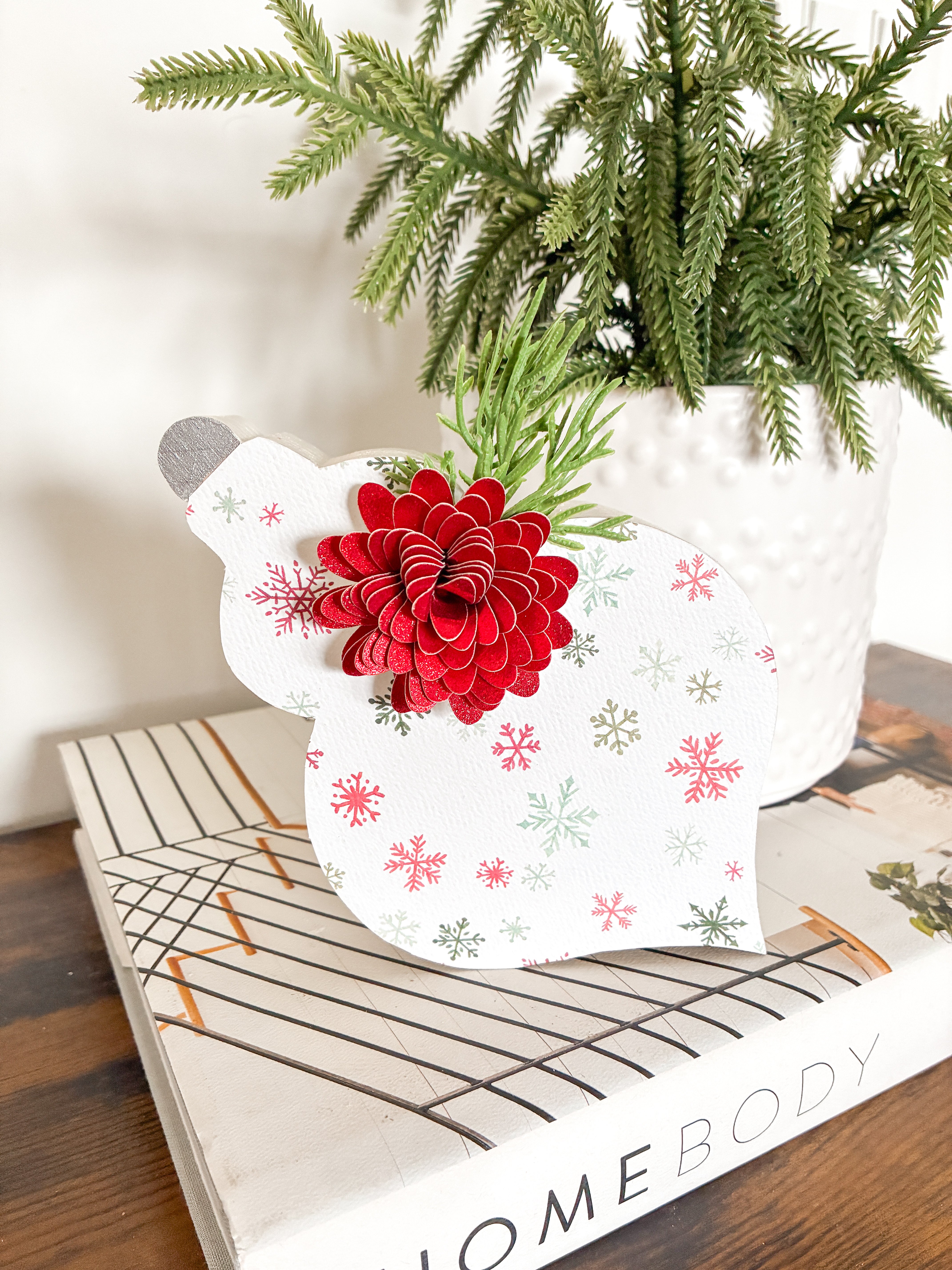 Snowflake Ornament Shelf Sitter